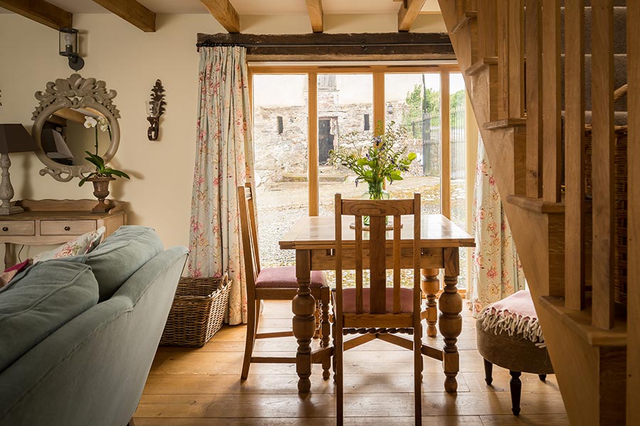 Swallow-Barn-Dining-Area.jpg