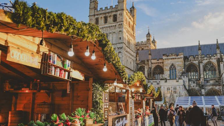 Festive Retreat Near Devon’s Best Christmas Markets