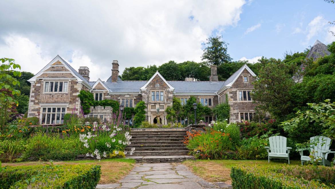 A Perfect Wedding Retreat Near Lewtrenchard Manor