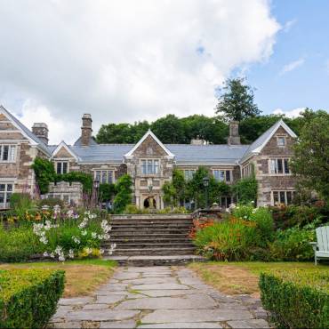 A Perfect Wedding Retreat Near Lewtrenchard Manor
